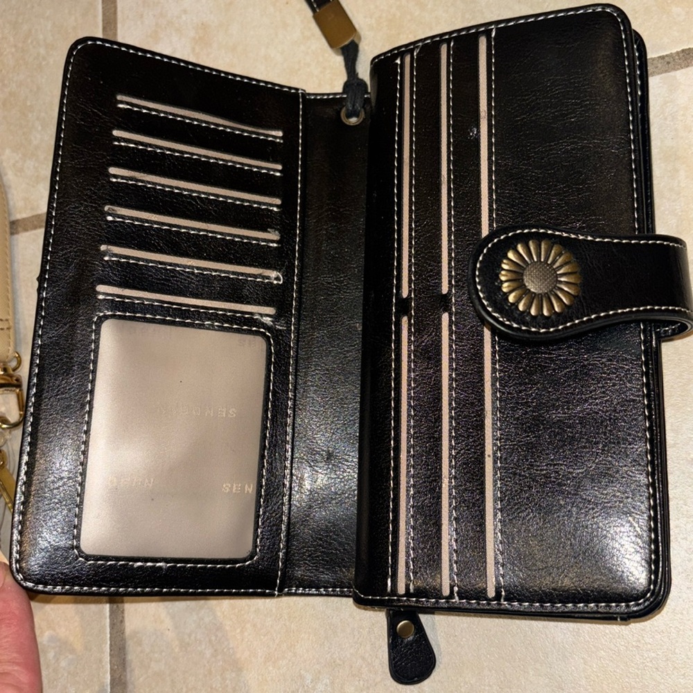 SAKROOTS SENDGEFN BUNDLE,, LOST wander WRISTLET CARD HOLDER PASSPORT HOLDER NWT - Picture 2 of 16